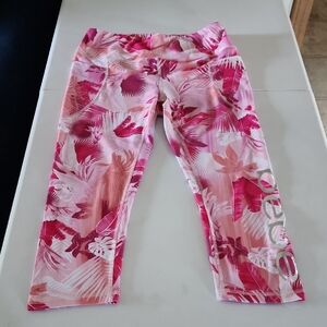 Bebe Womens Capri Style Tropical Pink Leggings